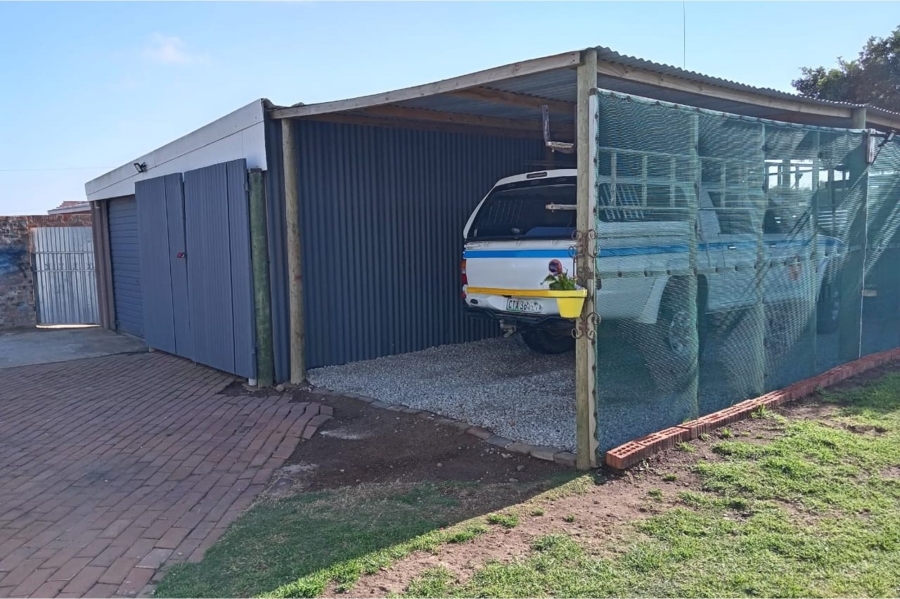 3 Bedroom Property for Sale in Wavecrest Eastern Cape